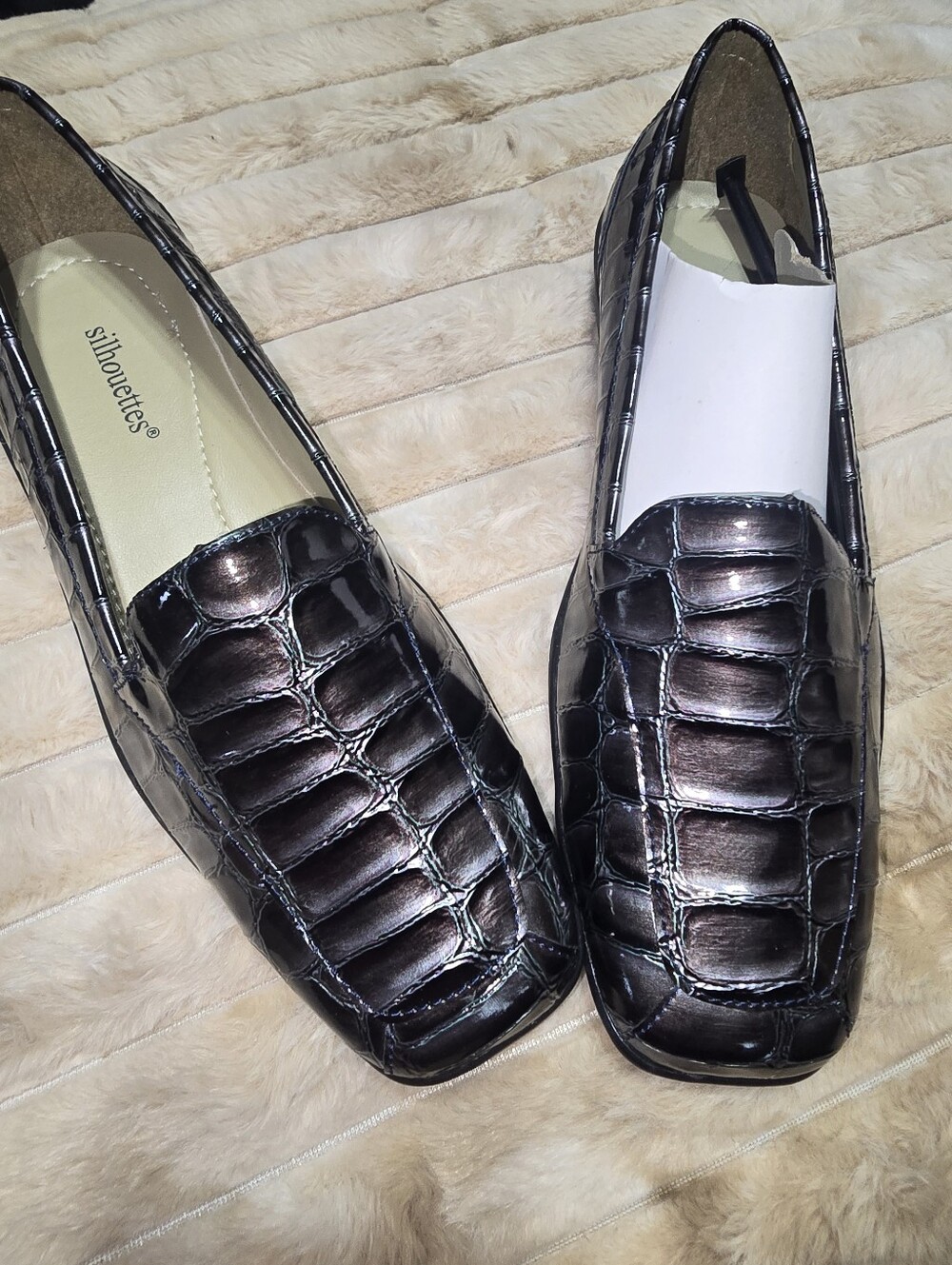 Silhouette Croc-Embossed Loafers